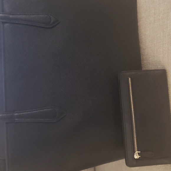 Kate Spade Tote Handbag with Matching Wallet - Black with Crab Accessory - Picture 9 of 12